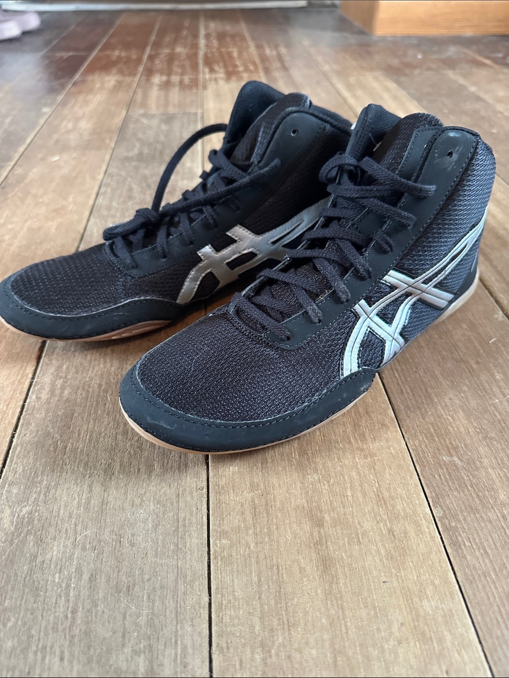 ASICS Men’s Matflex wrestling shoes size 11